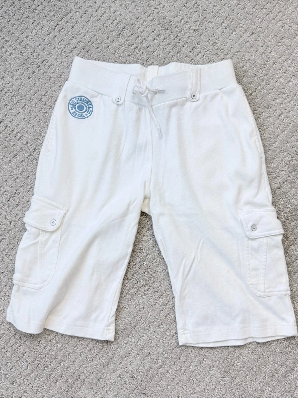 Vintage Levi's Women’s White Cargo Cotton Bermuda Shorts - Casual